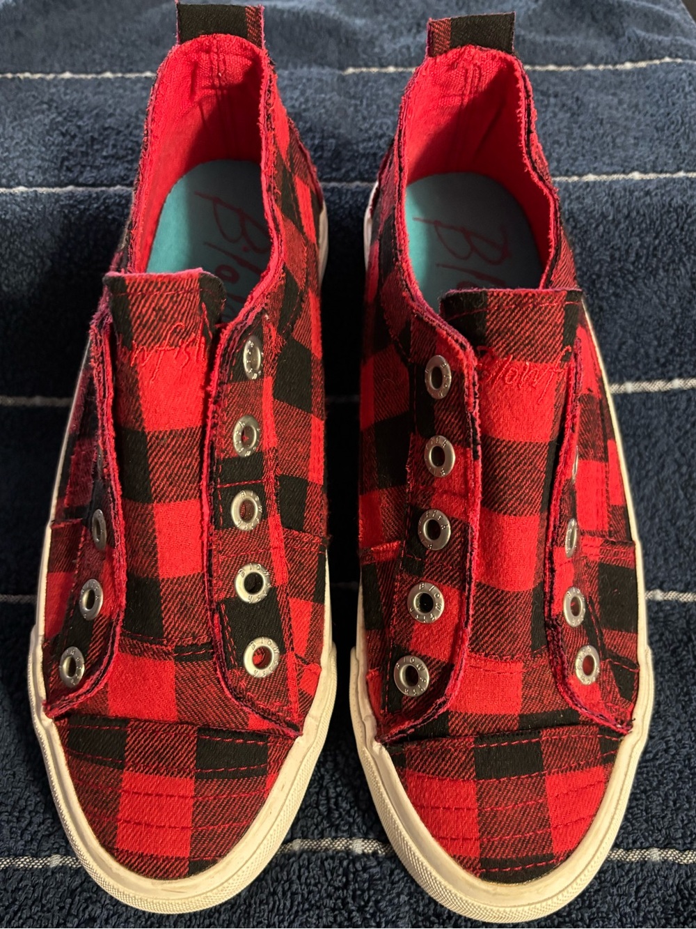 Blowfish Malibu Women’s Red and Black Plaid Slip-On Canvas Sneakers